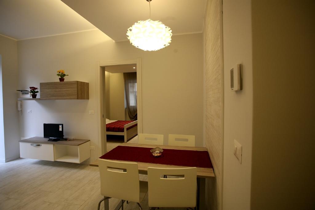 Nina Casa Vacanze ฟีนาเลลีกูเร ห้อง รูปภาพ